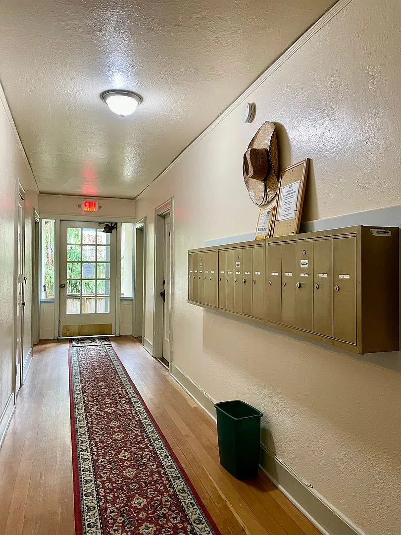 The Albert Apartments — Photo 4