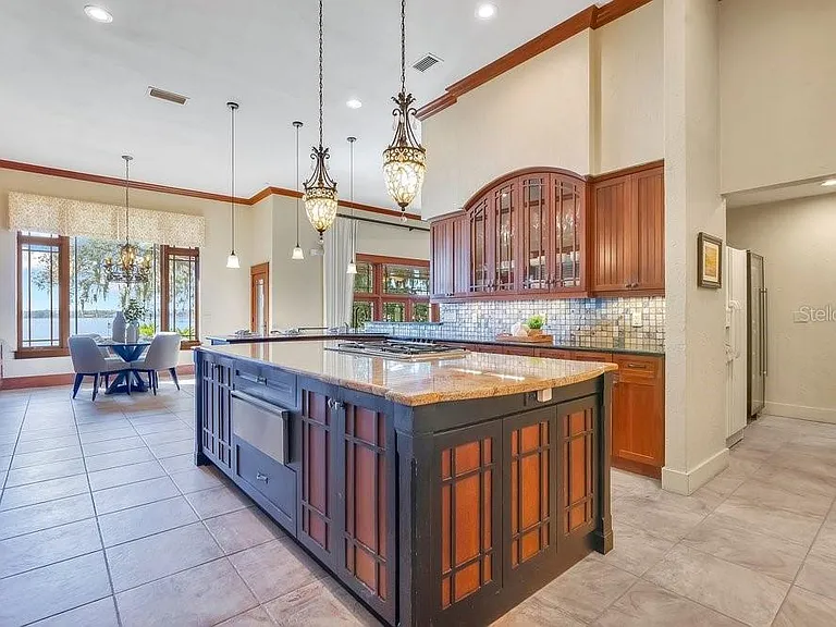 10577 Down Lakeview Cir — Photo 36