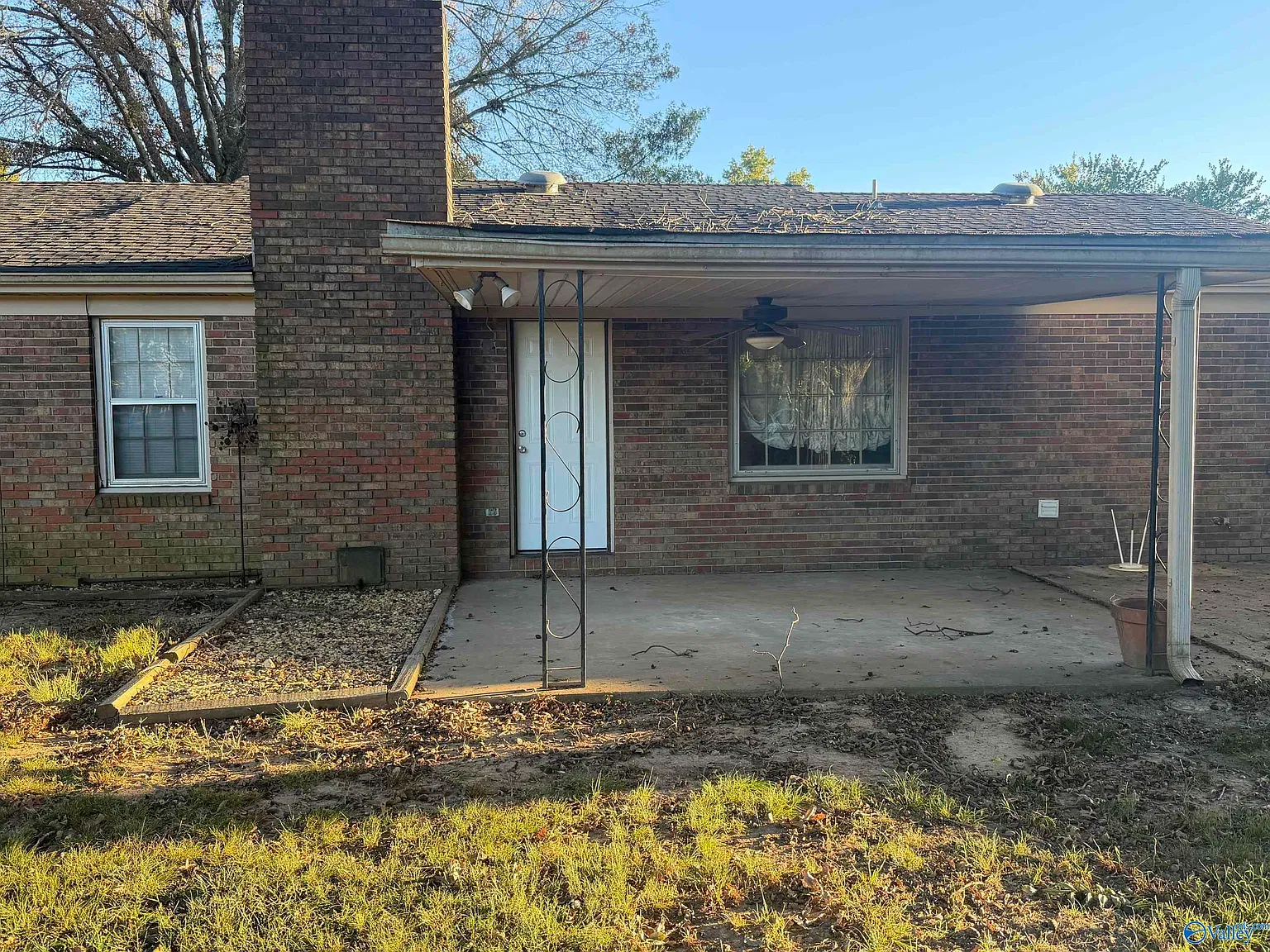 3 bed, 2.0 bath, 1578 sqft, $1,600 — Photo 2