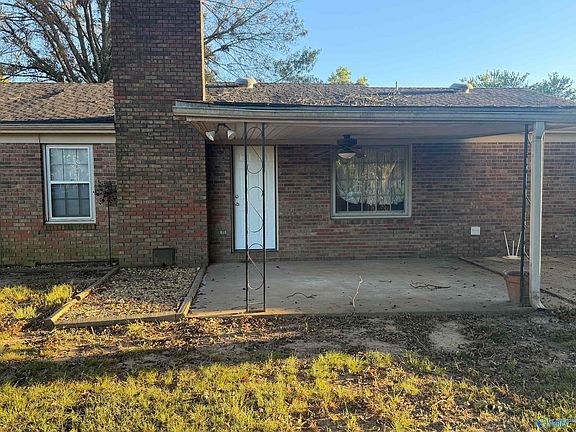 2nd image of 2206 Lasabre Ln SE