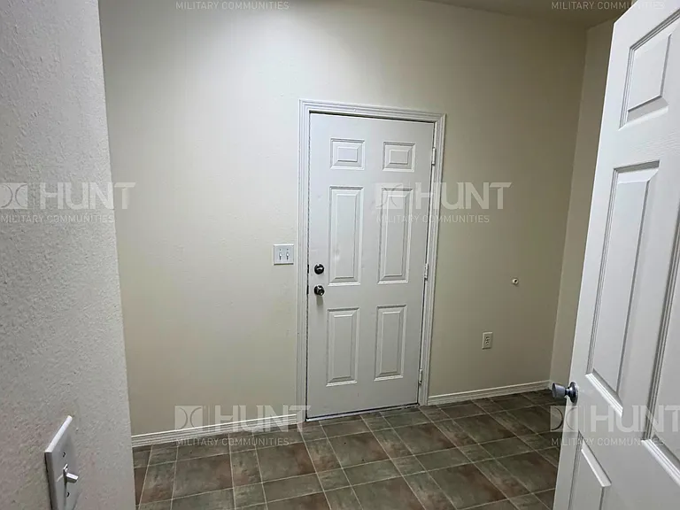 141 Silver Eagle Way — Photo 9