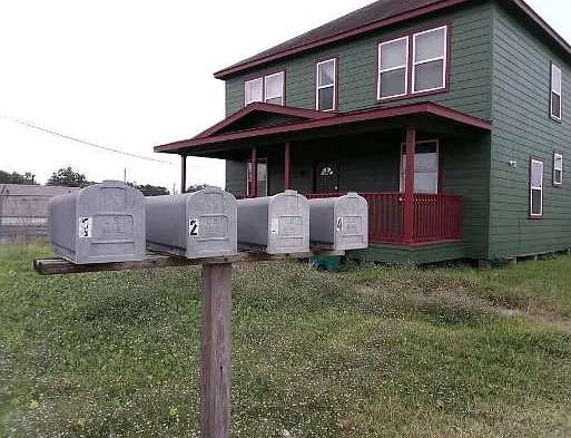 110 Carolyn St #4 — Photo 1
