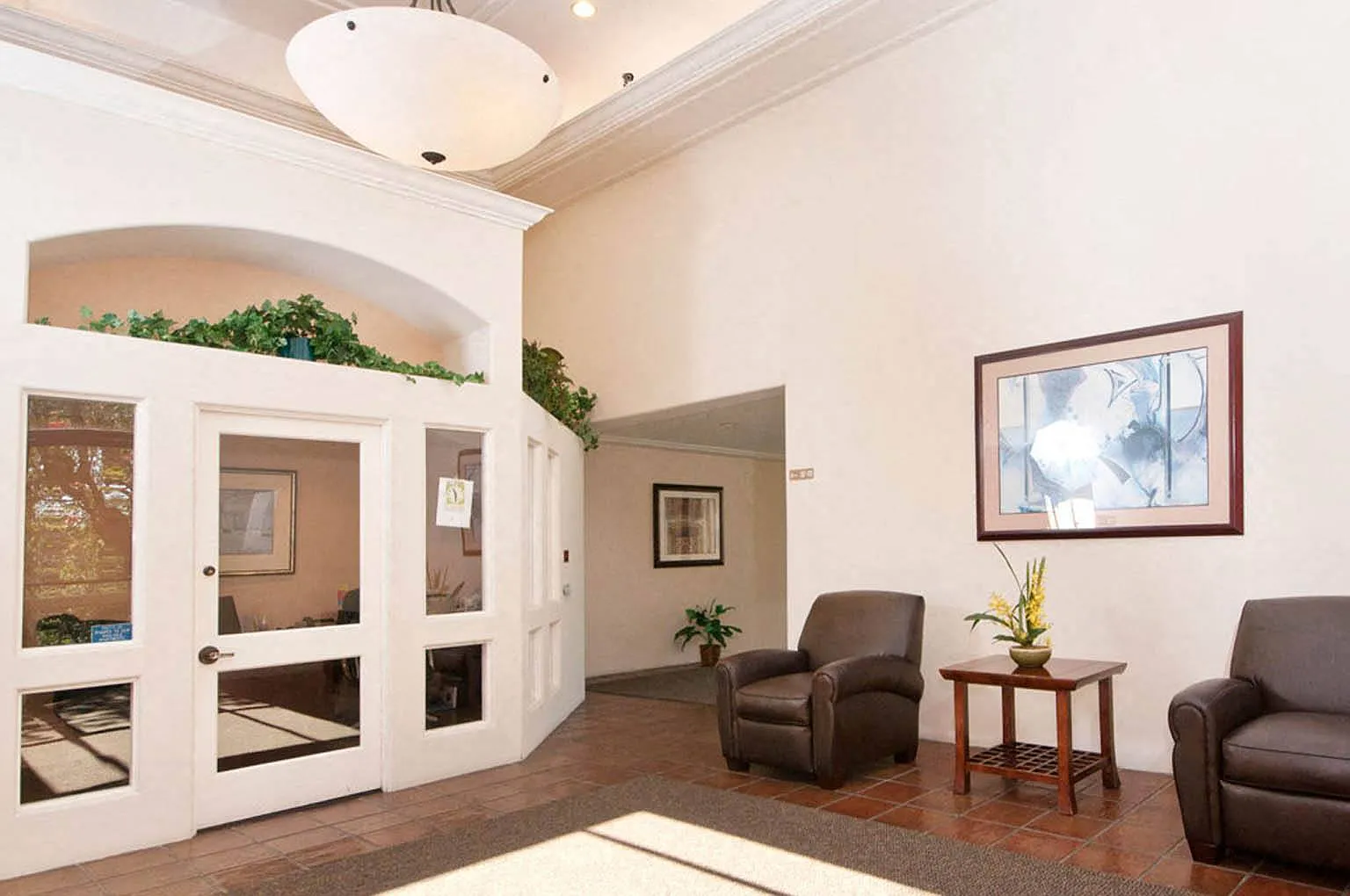 Rose Apartments — Photo 4