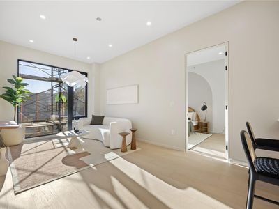 31-16 21st Street #4E, Astoria, NY, 11106