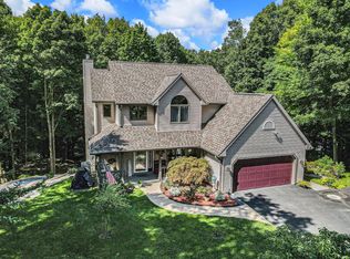 24 Heron Ct, Plainwell, MI 49080