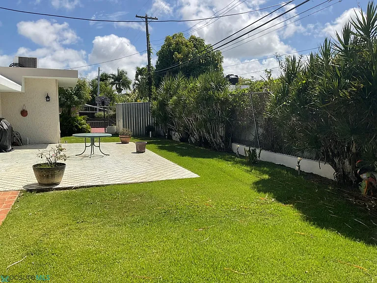 1771 Siervas De Maraa — Photo 12