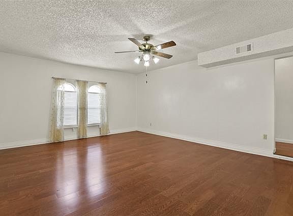 5th image of 2306 Quail Hollow Dr