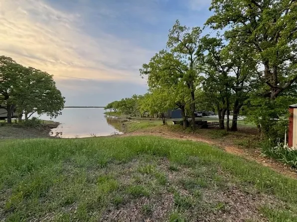 1429 Casino Rd, Nocona, TX 76255