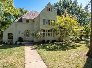 4 Hillvale Dr, Saint Louis, MO