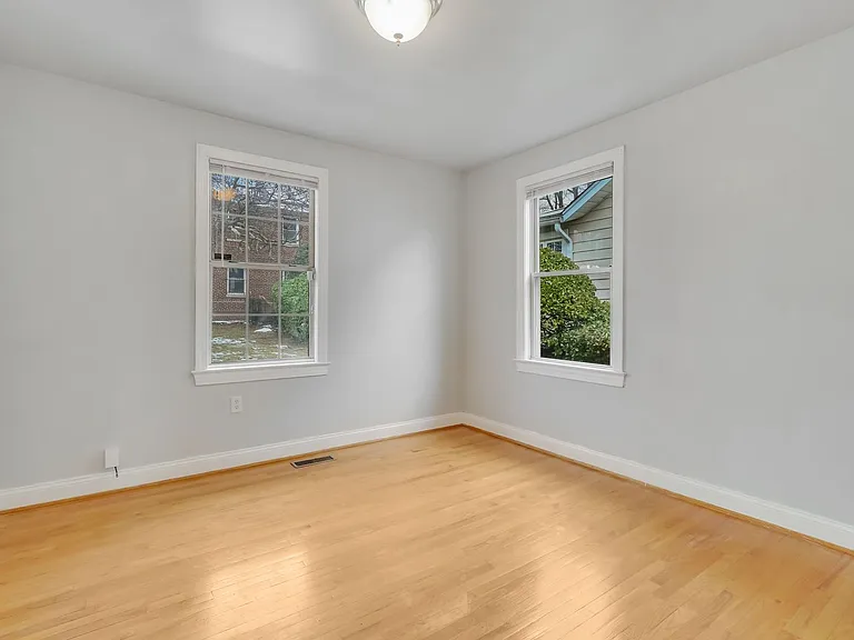 3123 15th St NE — Photo 7