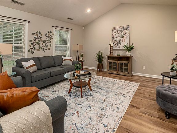 5th image of 200 Olivia Dr