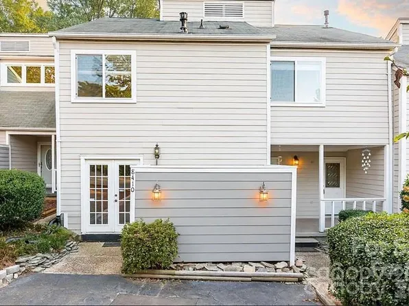 8410 Cricket Lake Dr, Charlotte, NC 28277