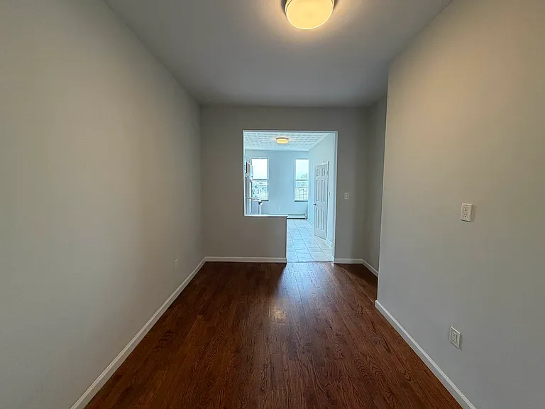 504 Woodward Ave #3L — Photo 11