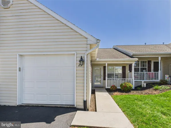 23 Hagarman Dr, York, PA 17408