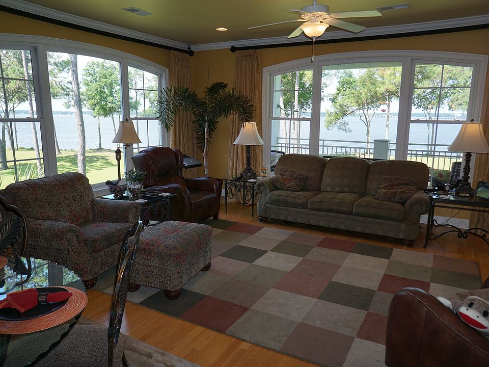 Living area with a view!
