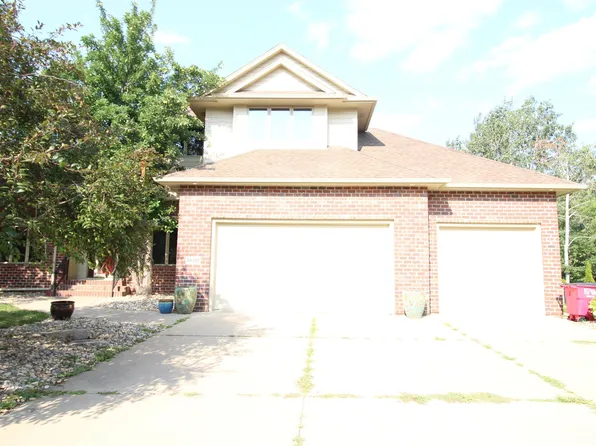 5800 S Shadow Ridge Ave, Sioux Falls, SD 57108