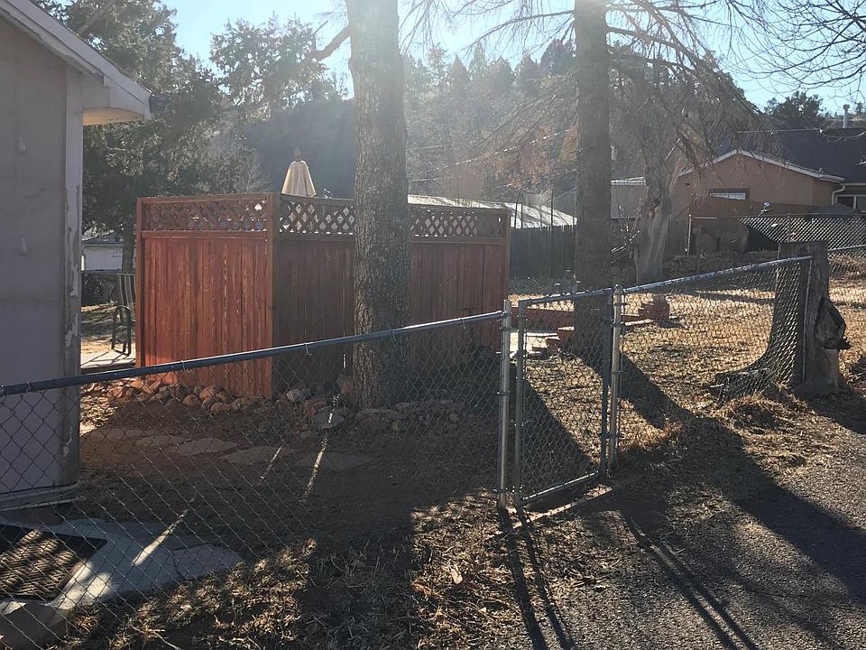 2nd image of 313 Santa Fe Pl