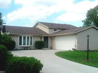20466 White Bark Dr, Strongsville, OH