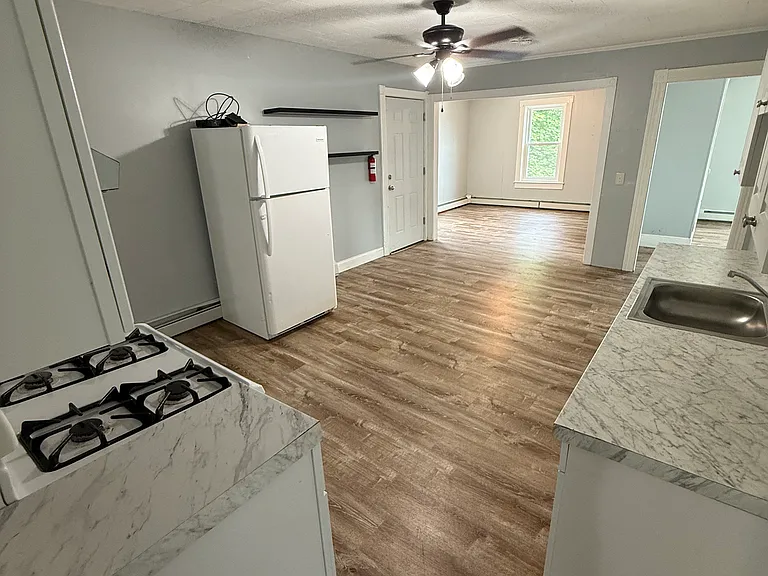 45 Ross St #3 — Photo 10
