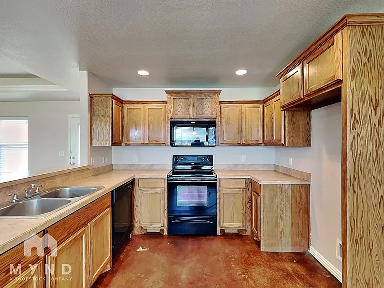 102 Jolin Ln — Photo 5