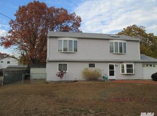 153 Orourke St, Brentwood, NY 11717