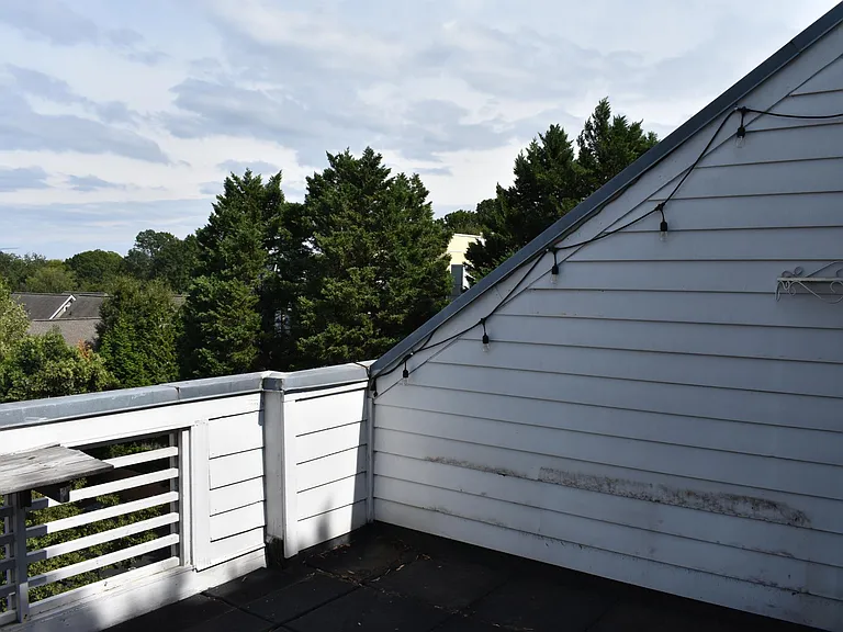 2079 Atherton Heights Ln — Photo 17