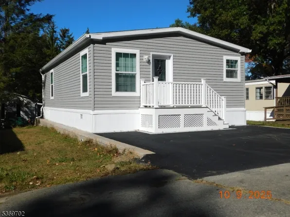 48 Back St, Oxford Twp., NJ 07863
