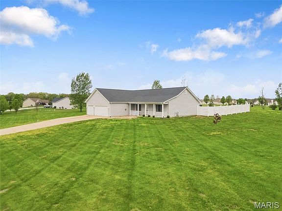 4th image of 211 High Ridge Valley Ct