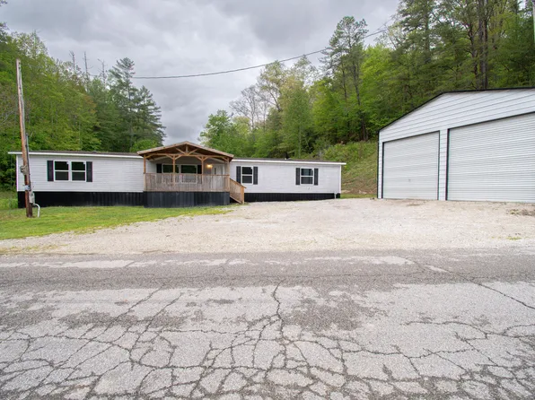 2504 Wallow Hole Rd, Sandy Hook, KY 41171