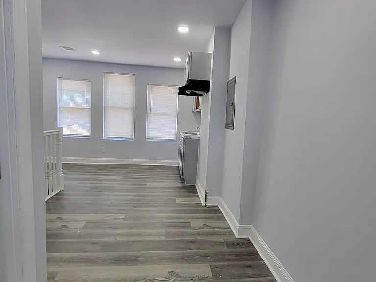 420 N 61st St #3 — Photo 5