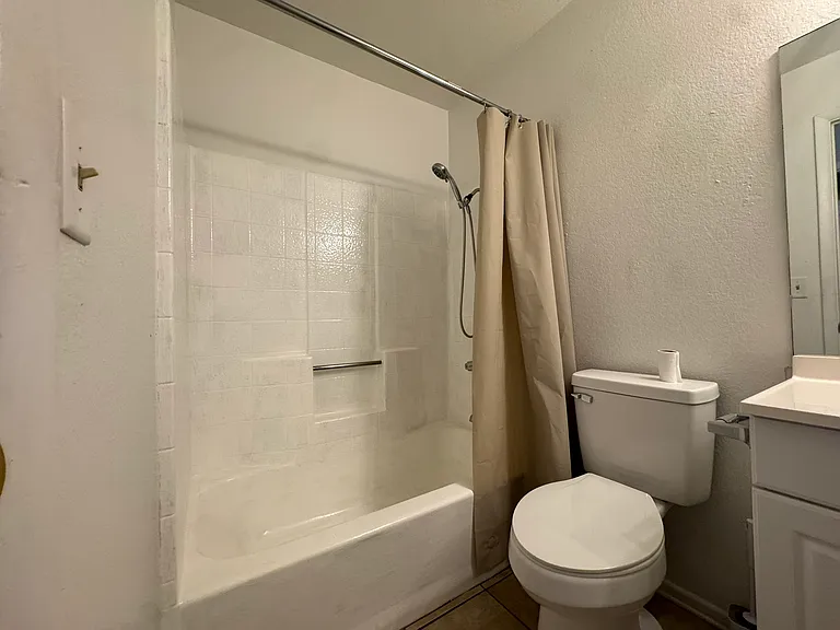 1539 Monte Vista Dr #C — Photo 20