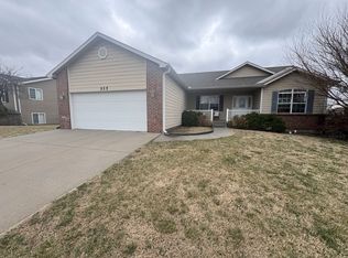 525 Harland Dr, Manhattan, KS 66503