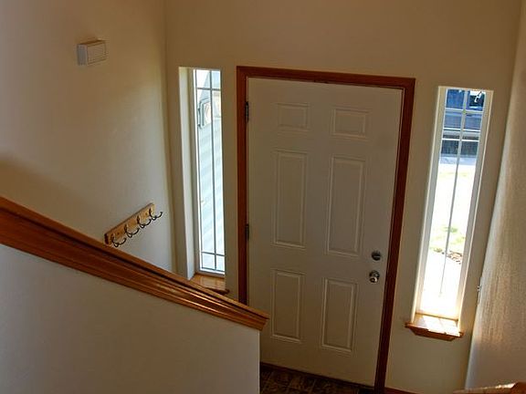 4th image of 719 E Joshua Dr