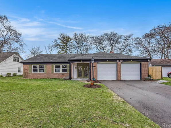 4842 Butler Dr, Troy, MI 48085