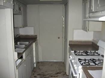 5th image of 402 N Yale Dr