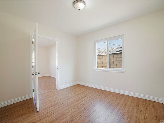 4th image of 15221 Prichard St