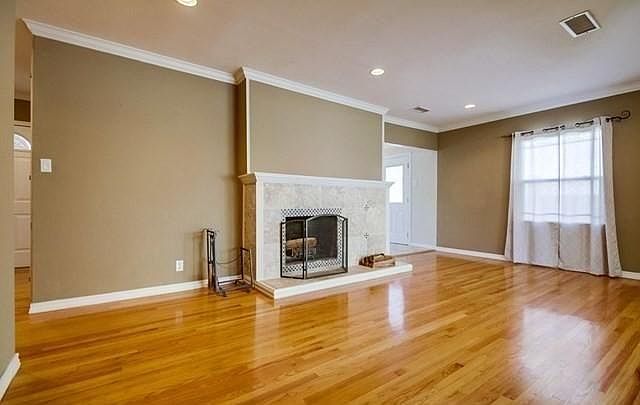 1st image of 217 E La Deney Dr