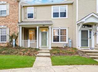 261 Springbrook Trl S, Oswego, IL 60543