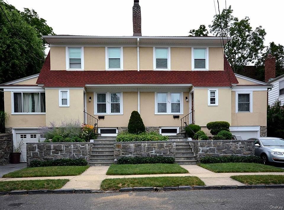 222 Carol Avenue Right Side