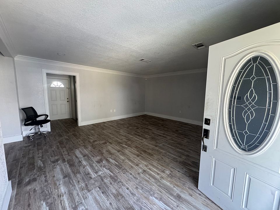 1st image of 703 Northbend Dr