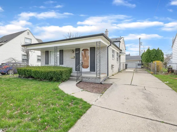 2717 Academy St, Dearborn, MI 48124