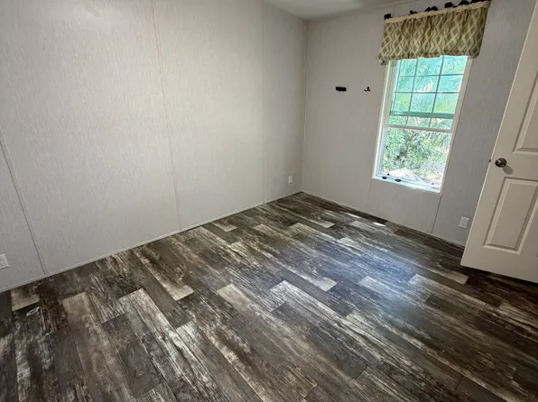 29064 Forbes St, Nobleton, FL 34661