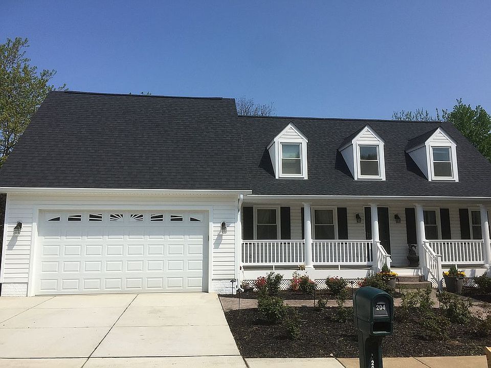 1st image of 204 Cranbrook Dr NE