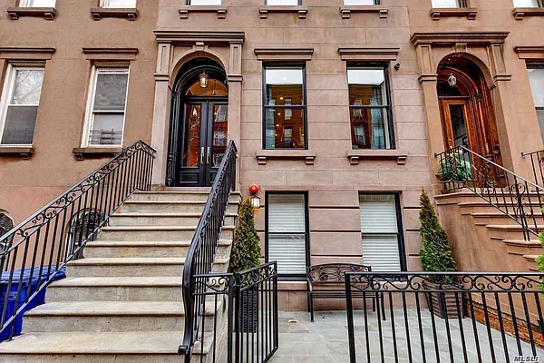 Sold by Berkshire Hathaway HomeServices Laffey International Realty | media 5