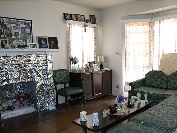 5th image of 2388 Bleakwood Ave