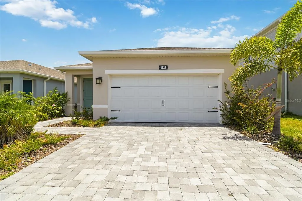 3 bed, 2.0 bath, 1501 sqft, $2,500 — Photo 1