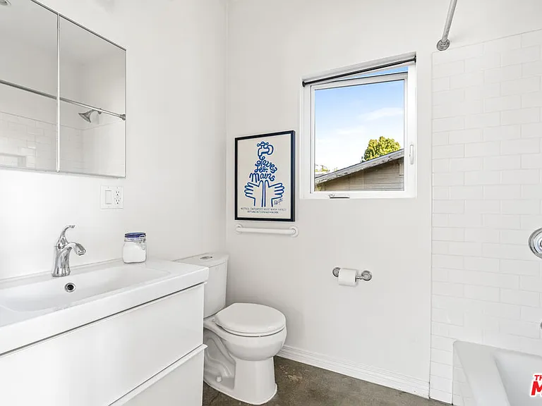 2275 Ewing St — Photo 13