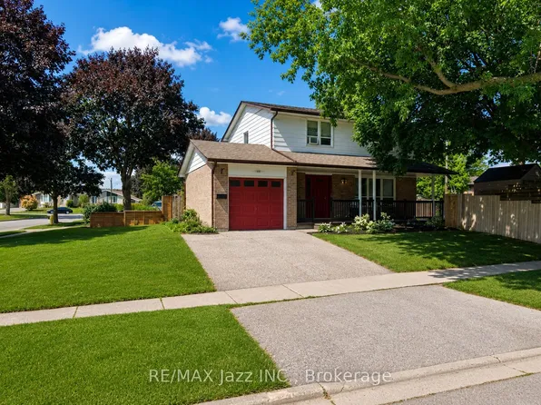 822 Modlin Rd, Pickering, ON L1W 1V5