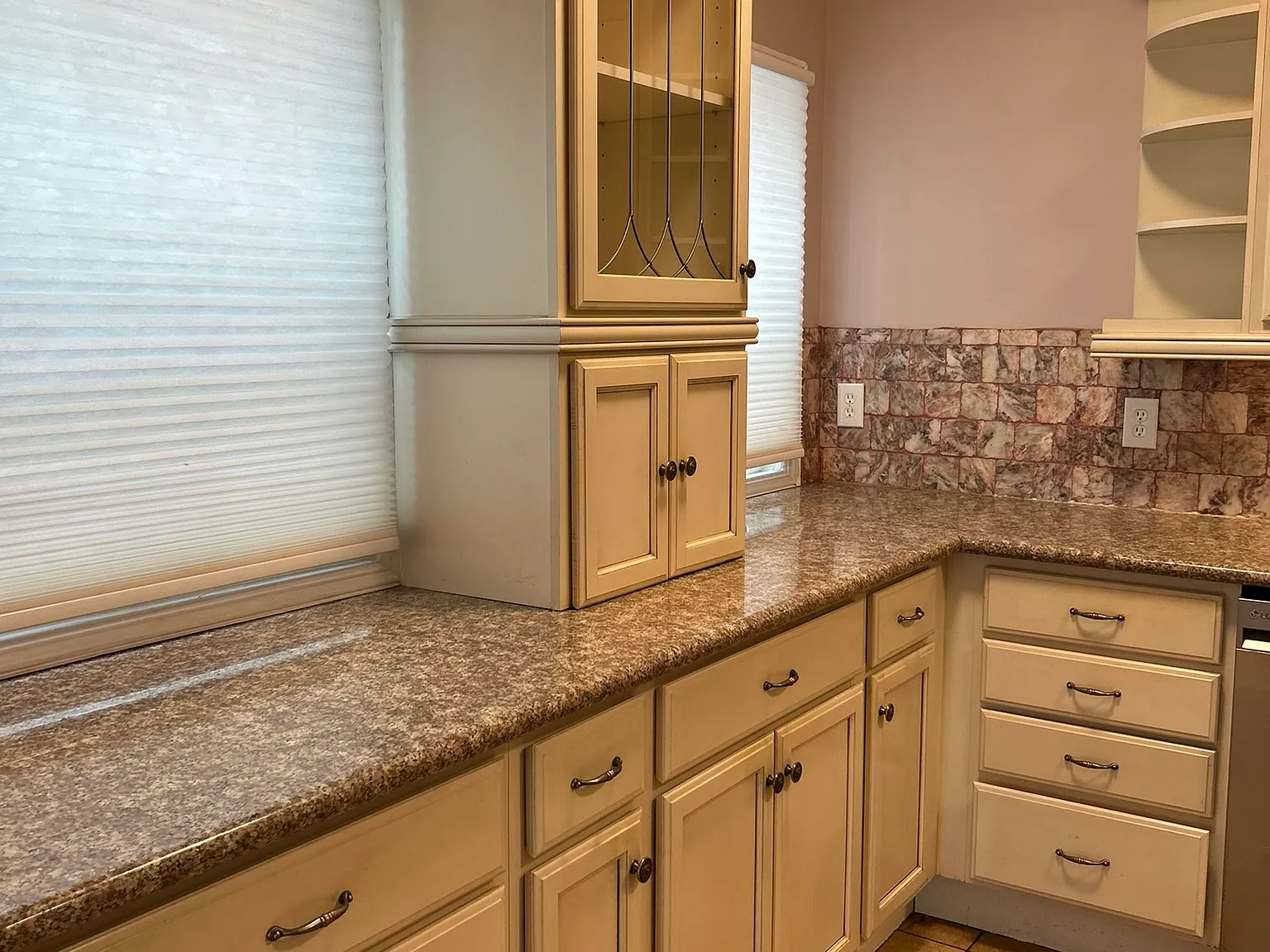 2 bed, 1.5 bath, 1000 sqft, $3,850 — Photo 4