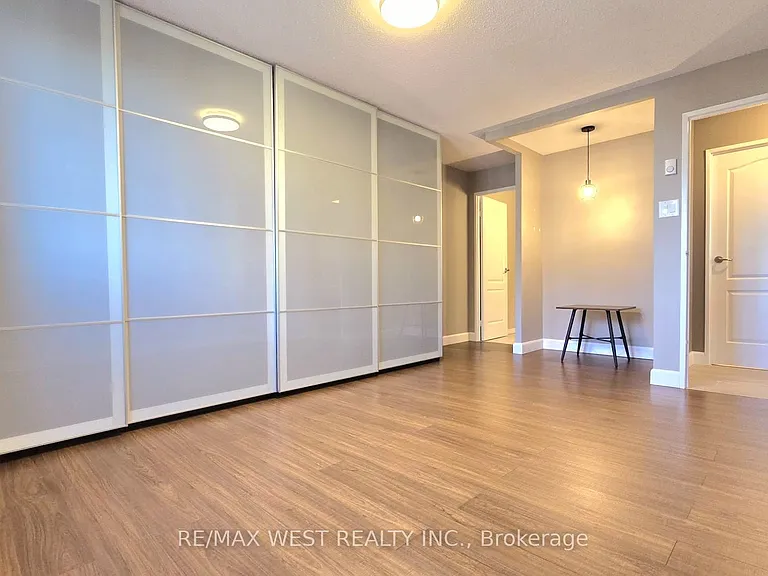 75 Huxley St #705 — Photo 5